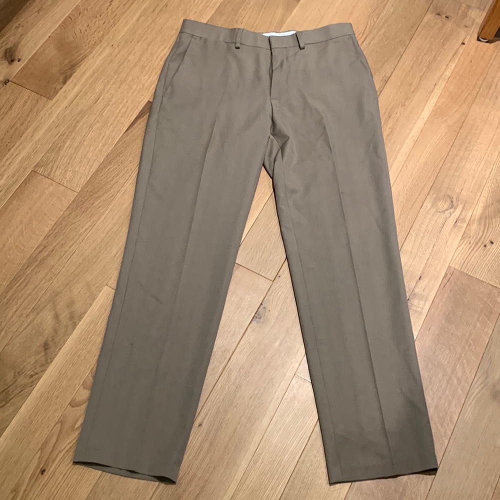 Haggar straight fit pants 34x32